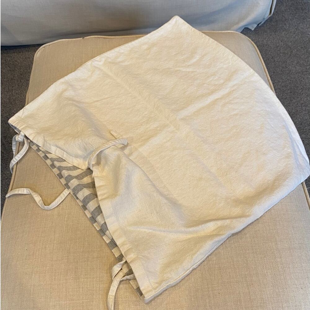 IKEA URSULA OFF-WHITE GRAY RAILROAD STRIPES (2) EURO PILLOW SHAMS 26 X 26 - Picture 2 of 5